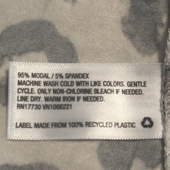 Stars Above Animal Print Sleepwear Set women’s 2X - Picture 6 of 6